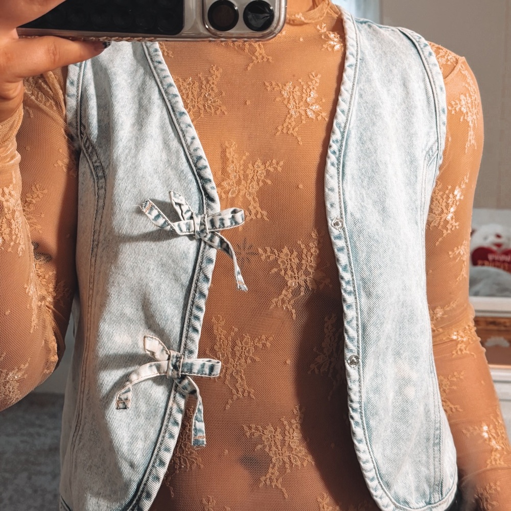 Chic Light Blue Denim Vest with Bow Details